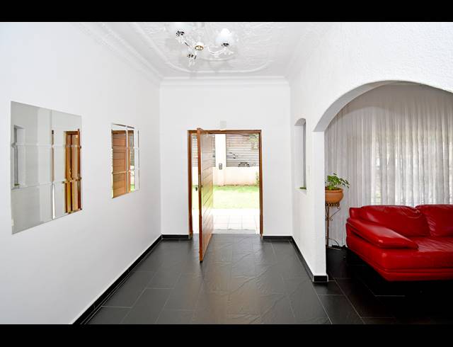 4 BEDROOM HOUSE FOR SALE IN MAYFAIR WEST